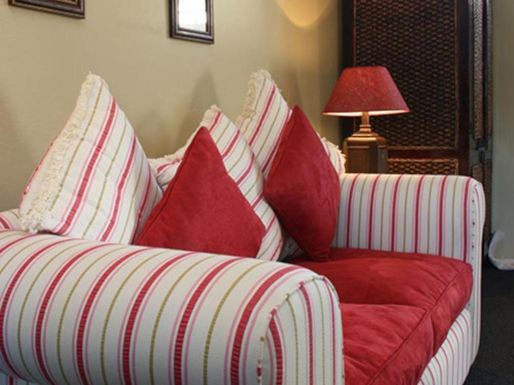 Auberge La Dauphine Guest House Франшхоек Екстериор снимка